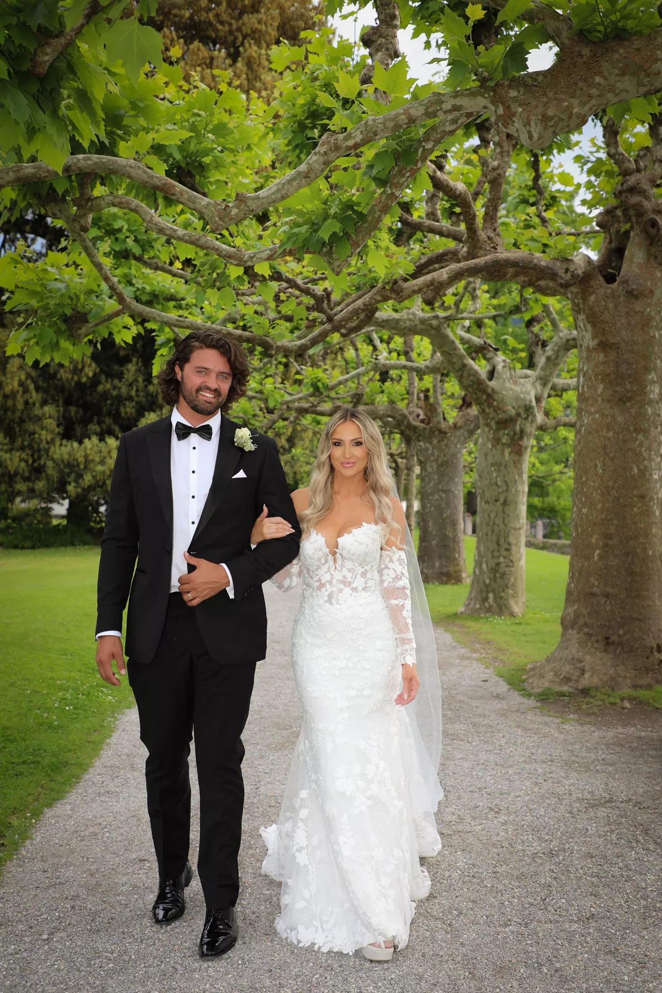 Bride and groom portrait at Villa Melzi Gardens in Bellagio during a luxury Lake Como wedding photography session