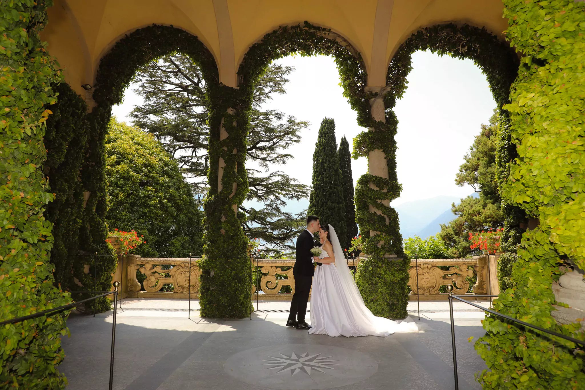 Villa del Balbianello wedding inspiration in Lake Como with luxury photography